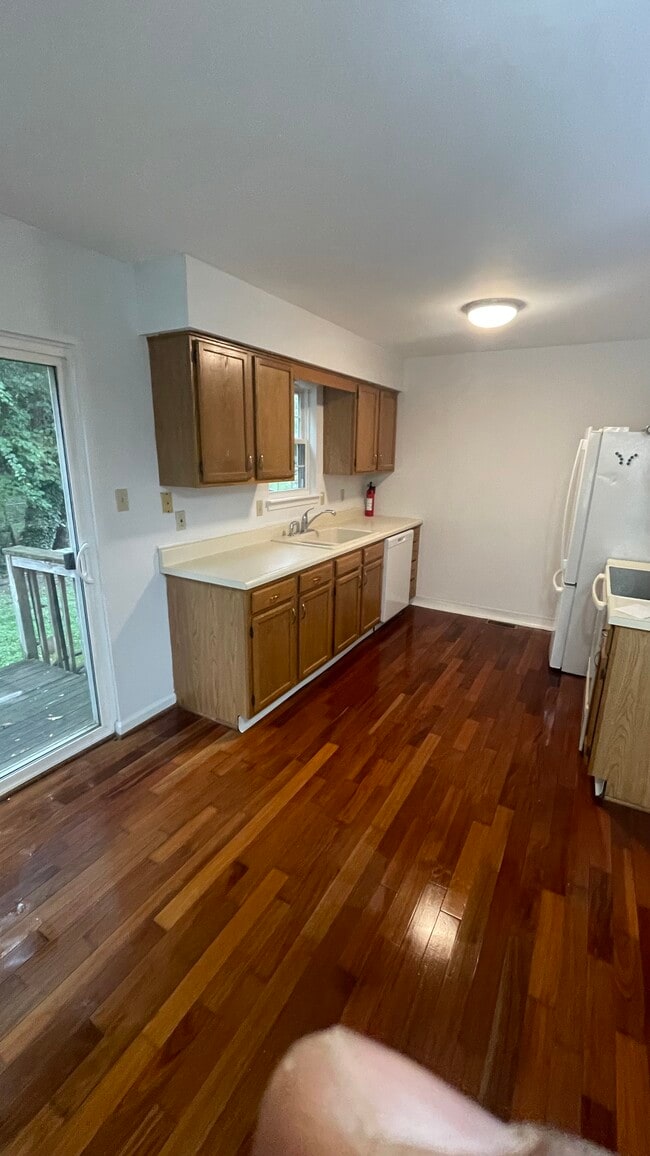 Building Photo - 624 Candlestick Ln