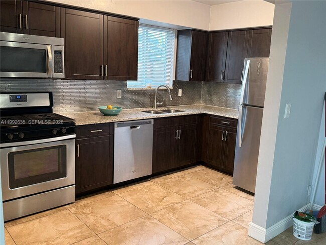 Building Photo - 7761 NW 34th St