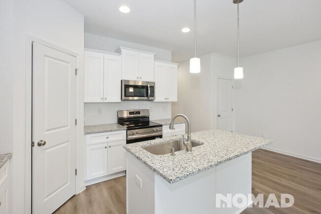 Building Photo - Charming 3BR Townhome in Charlotte