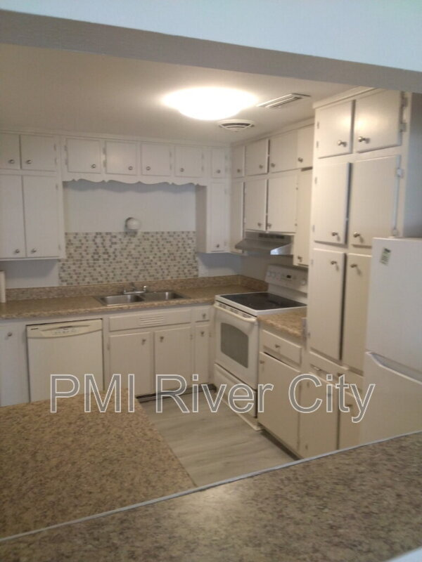Foto del edificio - 2527 Emily Ln
