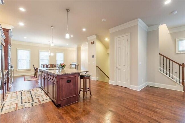 Foto del edificio - 3126 Chestnut Woods Dr