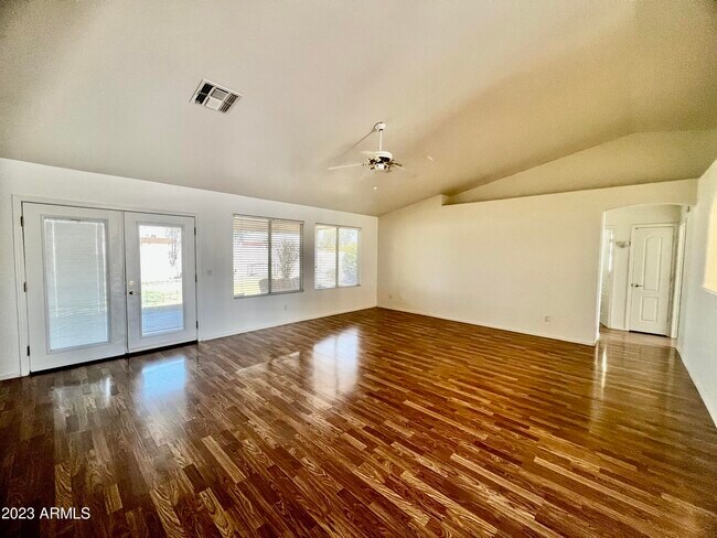 Foto del edificio - 20068 N 110th Ln