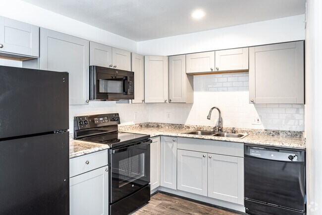 2HAB, 2BA - 1,050 ft² - Westgate Village Apartments