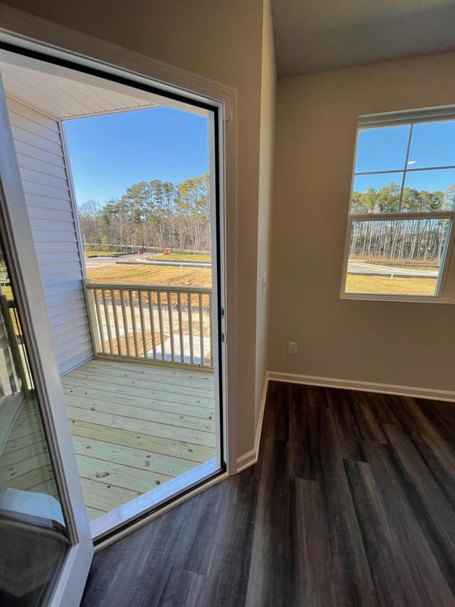 Building Photo - Room in Townhome on Southern Magnolia Dr