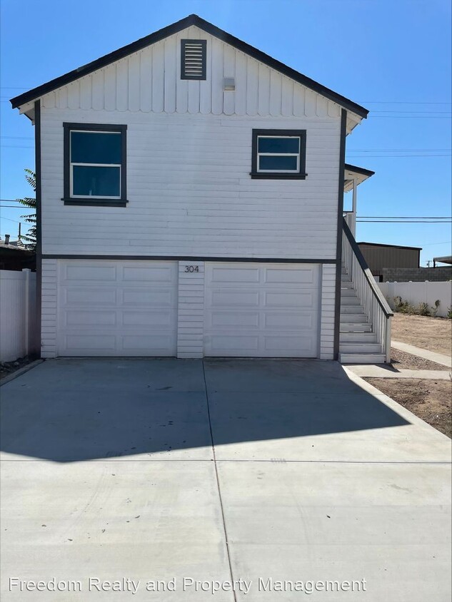 Primary Photo - 1 br, 1 bath House - 304 E Street