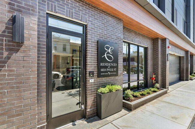 Foto del edificio - 6810 Polk St