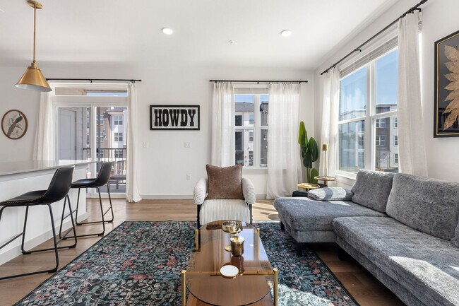 Foto del edificio - 1301 Leah Ave