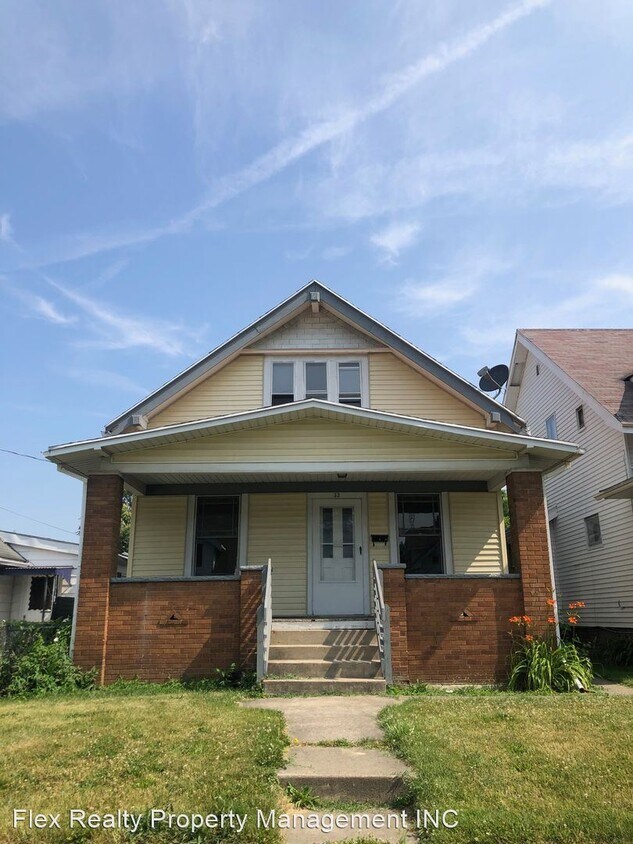 Primary Photo - 3 br, 2 bath House - 33 EAST HUDSON ST
