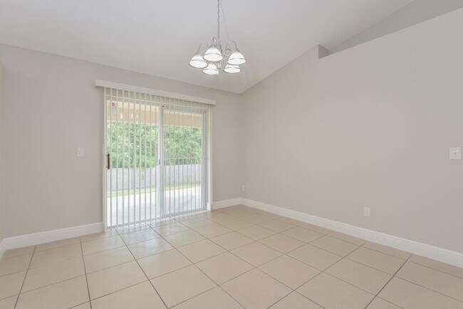 Building Photo - 5176 Heatherstone Ct