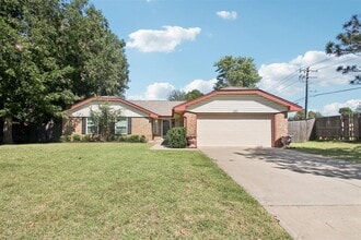 Building Photo - 101 W Vail Dr