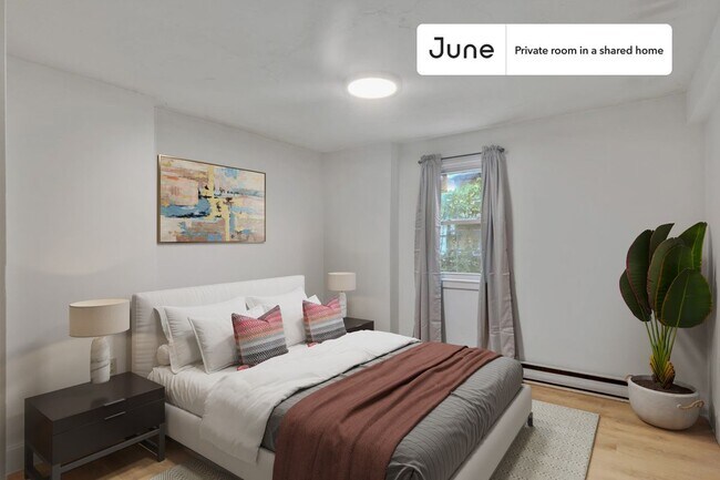 Building Photo - Room in Shared 3 bed/1 bath home