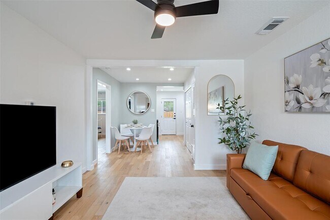 Foto del edificio - 4904 Hawk Cove