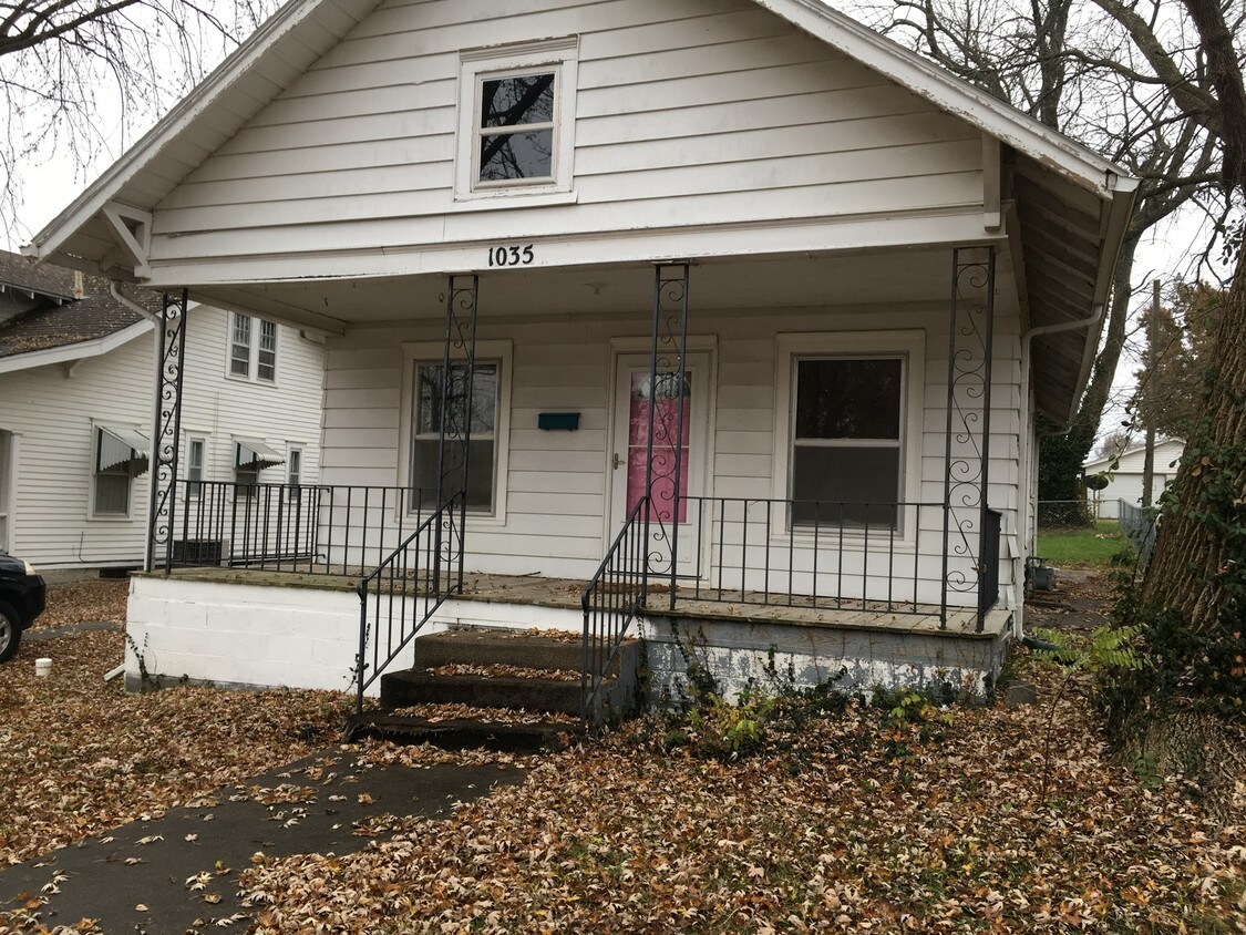 Primary Photo - 1035 Brown Ave