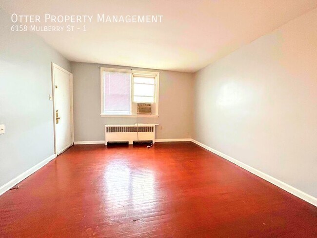 Building Photo - Lovely 2BR/1BA Northeast Philly Ground Flo...