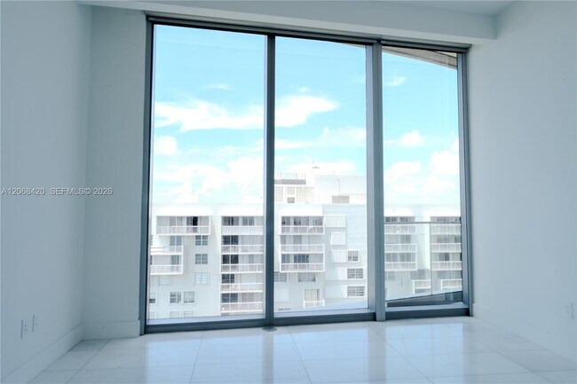 Foto del edificio - 175 SE 25th Rd