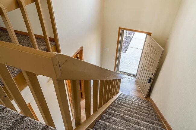 Building Photo - 6388 Dummerston Ct
