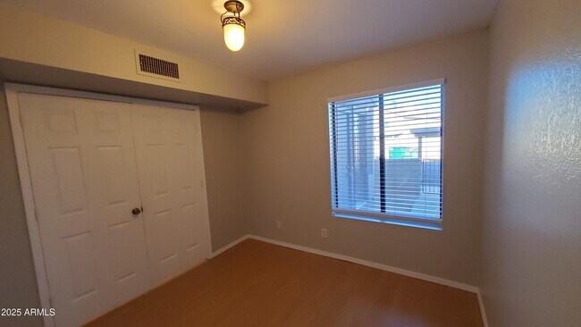 Foto del edificio - 8625 E Belleview Pl