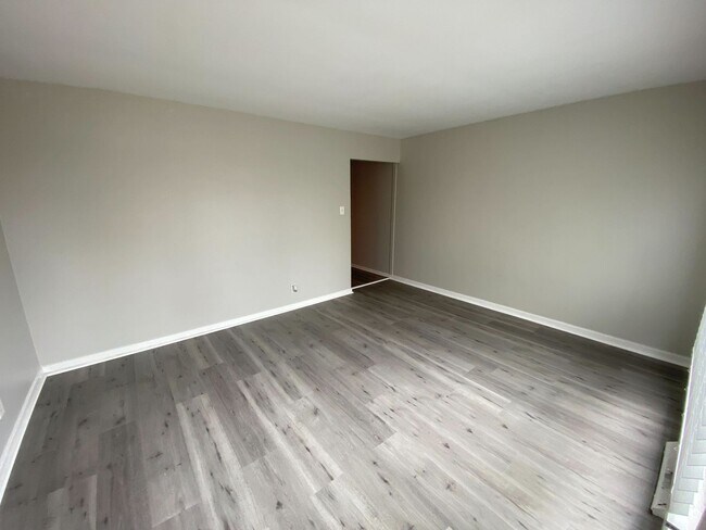 Foto del edificio - 2413 S State Ave