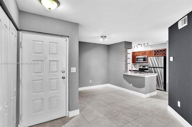 Foto del edificio - 2880 N Oakland Forest Dr