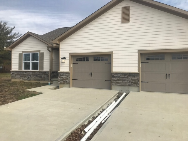 Foto principal - 1 Stillmeadow Dr