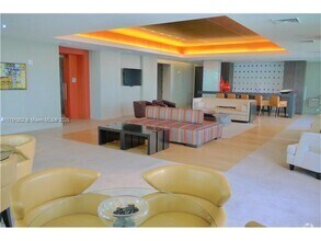 Building Photo - 500 Brickell Ave