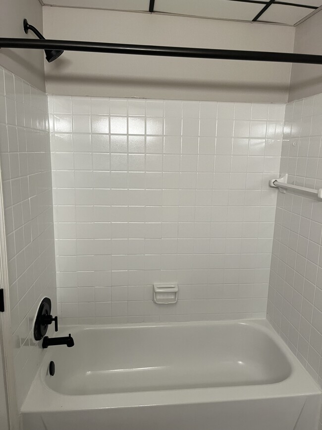 Building Photo - 512 Philmar Ct