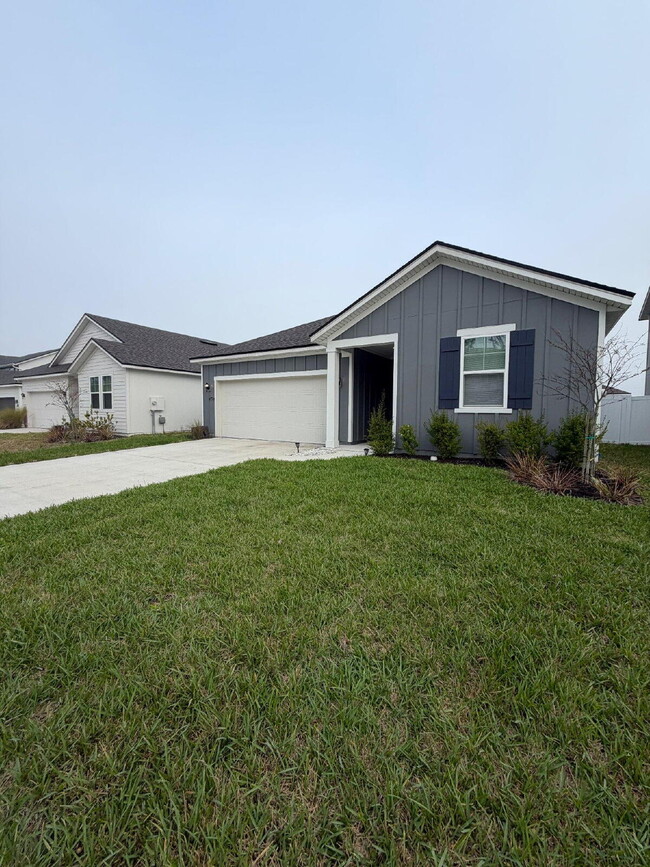 Building Photo - 14635 Macadamia Ln