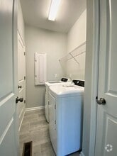 Building Photo - 621 Great Eno Path