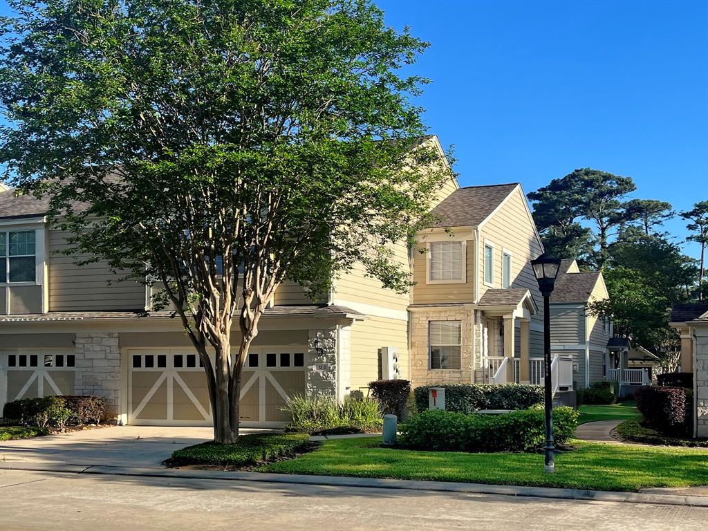 Foto principal - 13600 Breton Ridge St