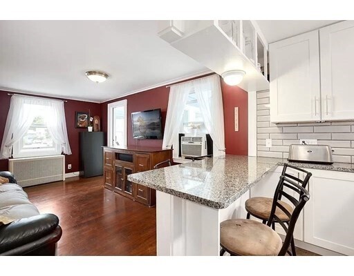 Foto del edificio - 19 Fairview Ave