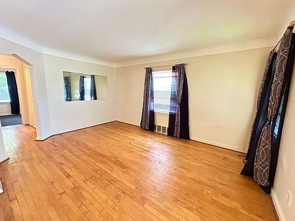 Foto principal - 20457 Gallagher St