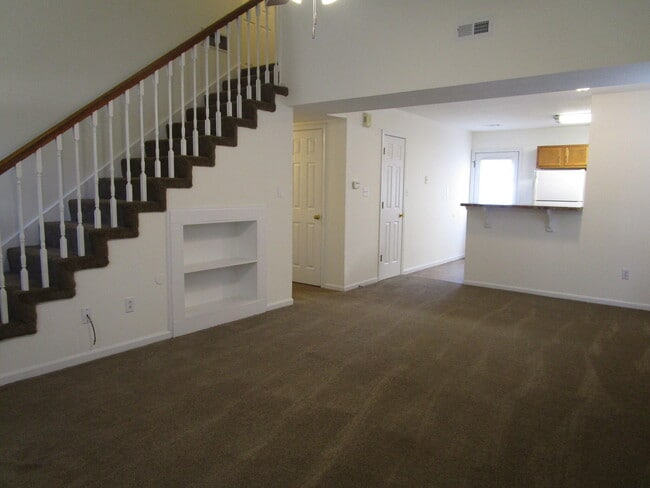 Building Photo - 5013 Roscoe Rdg