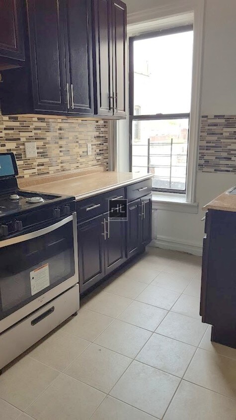 Foto del edificio - 361 Maple St