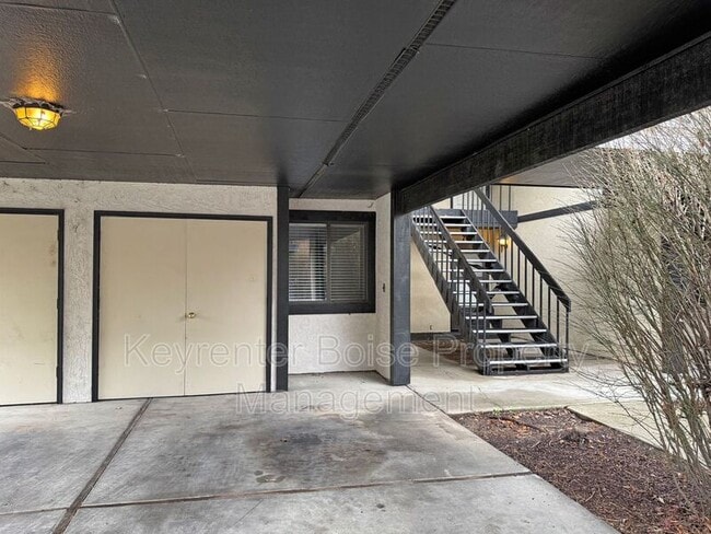 Foto del edificio - 7066 W Colehaven Ln