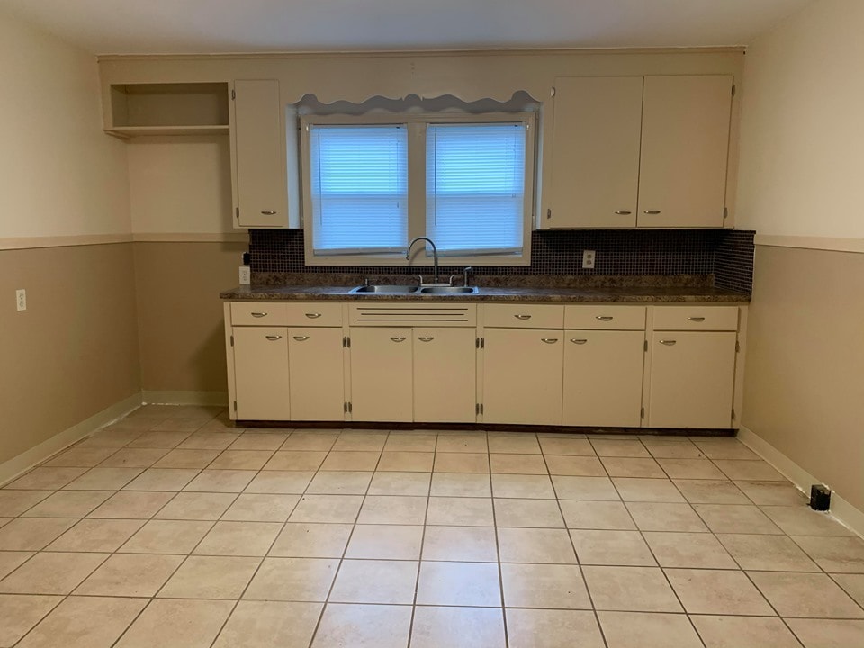 2239 Forest Ave Unit 1, Niagara Falls, NY 14301 Apartments in Niagara