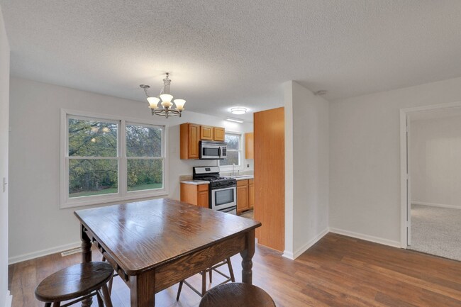 Building Photo - 315 Malibu Canyon Dr
