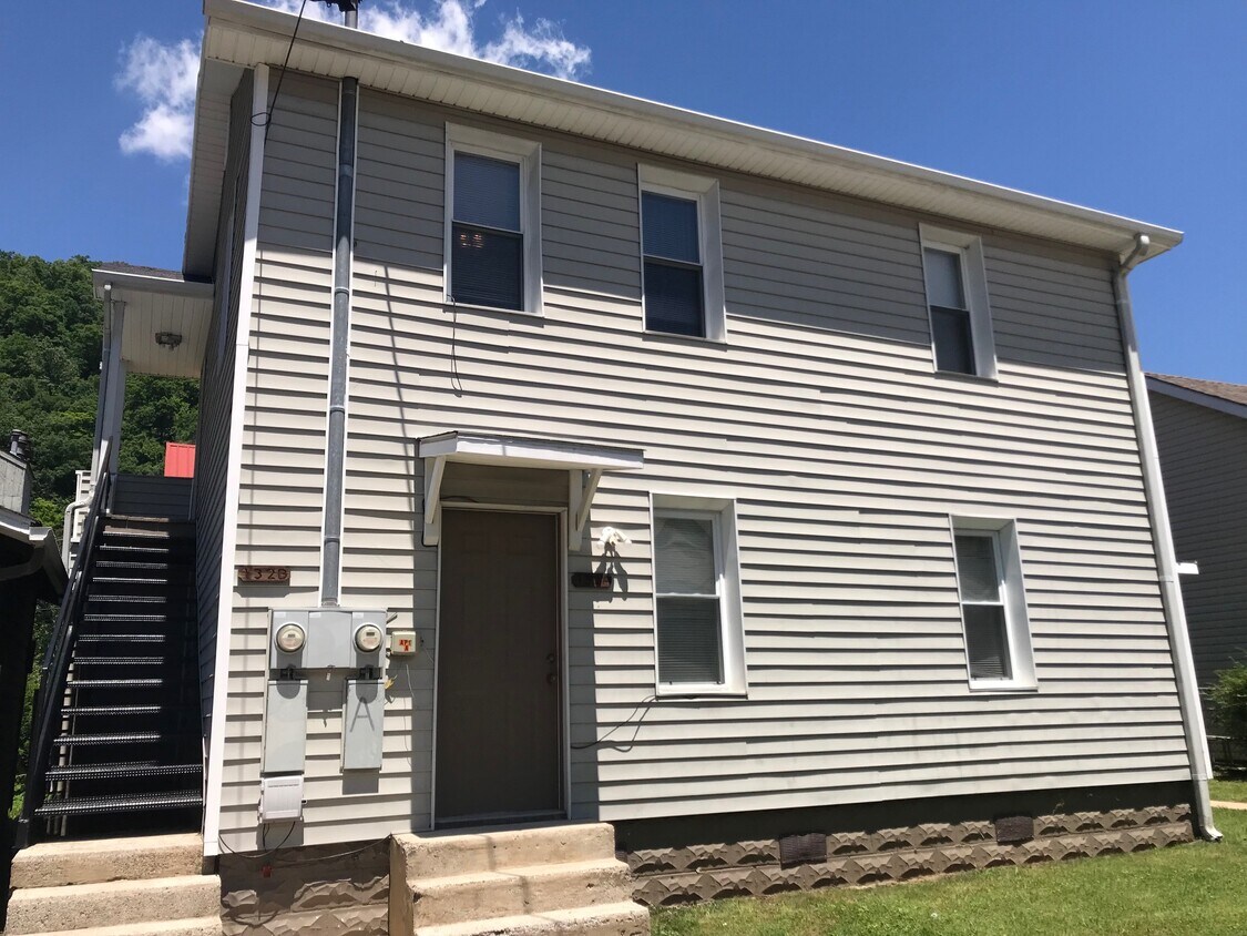 Primary Photo - 132 Myra Barnes Ave