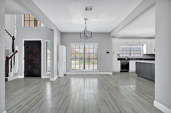 Building Photo - 3555 Ashfield Dr