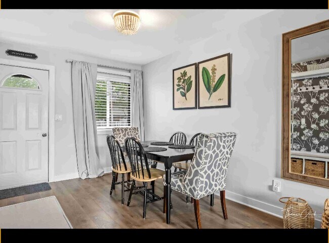 Foto del edificio - 1404 Keller Rd