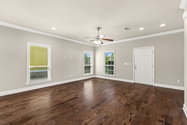 Building Photo - 71 Grayling Way