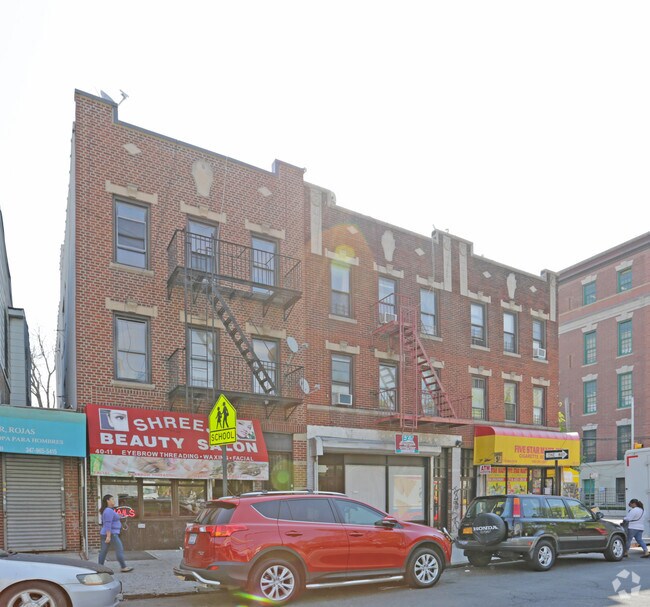 Foto del edificio - 40-13 104th St