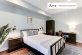 Foto principal - Private bedroom in 5 bed/3.5 bath Home