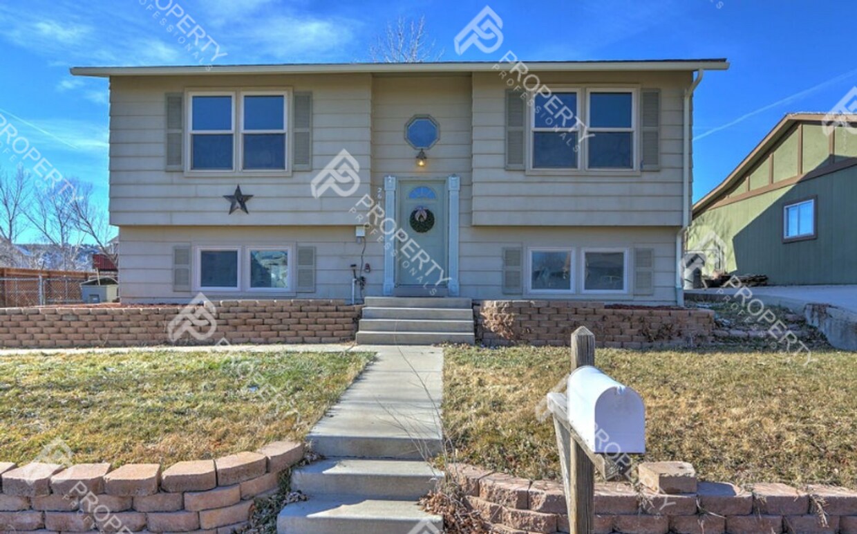 Foto principal - Single Family Home in Rifle for Rent