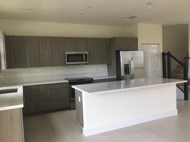 Photo - 10461 NW 82nd St Townhome