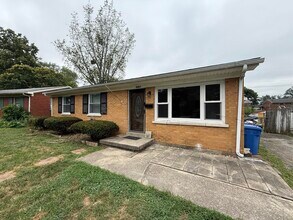 Building Photo - 2067 Tamarack Dr