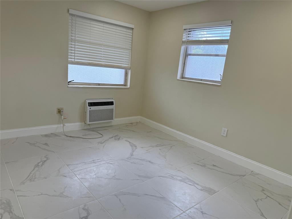 Foto del edificio - 841 NW 39th St