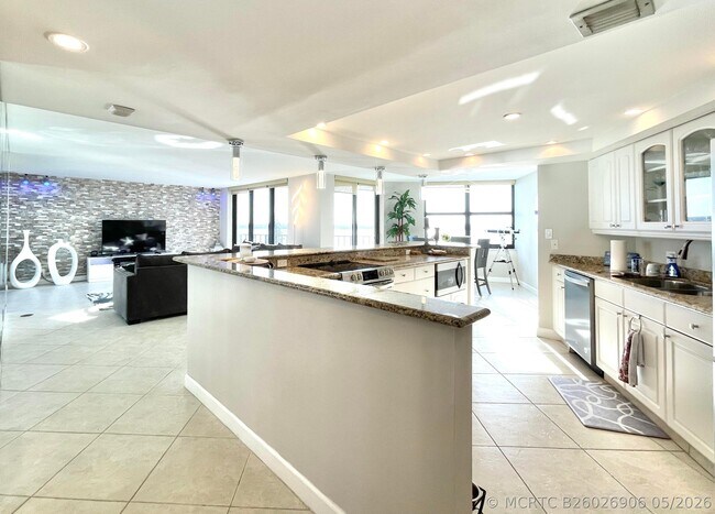 Foto del edificio - 5420 N Ocean Dr