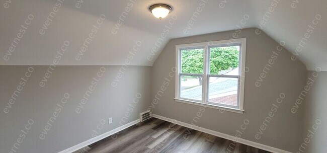 Foto del edificio - 21788 Rausch Ave