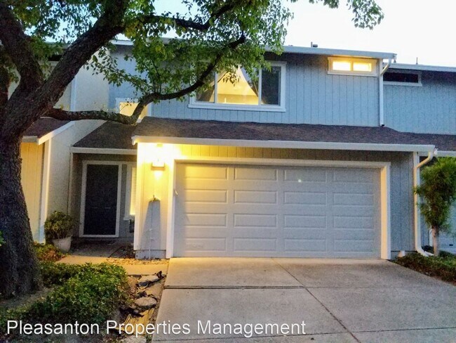Building Photo - 3 br, 2 bath House - 4814 Starflower Drive