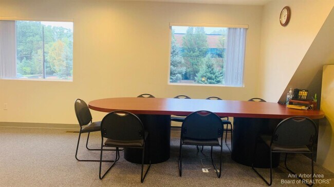 Foto del edificio - 4470 Jackson Rd